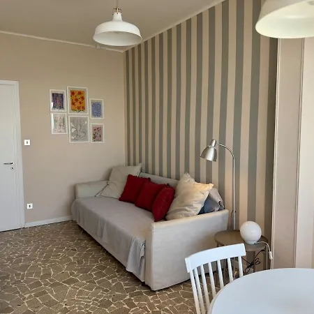 Sallys - Casa Arcobaleno * Ospedaletti